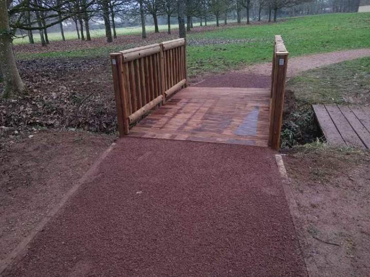 PETITE PASSERELLE CHATEAU DE VOLKRANGE