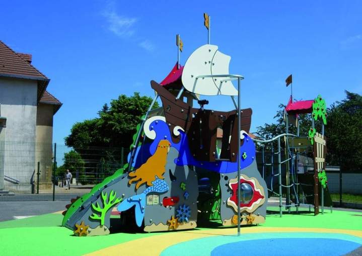 Installation aire de jeux Thionville